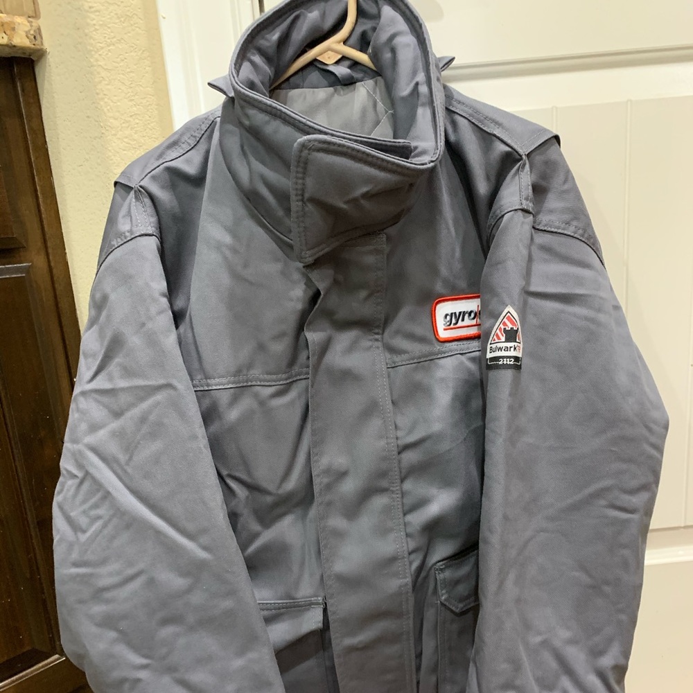 NWT Bulwark FR Winter Jacket Size Large